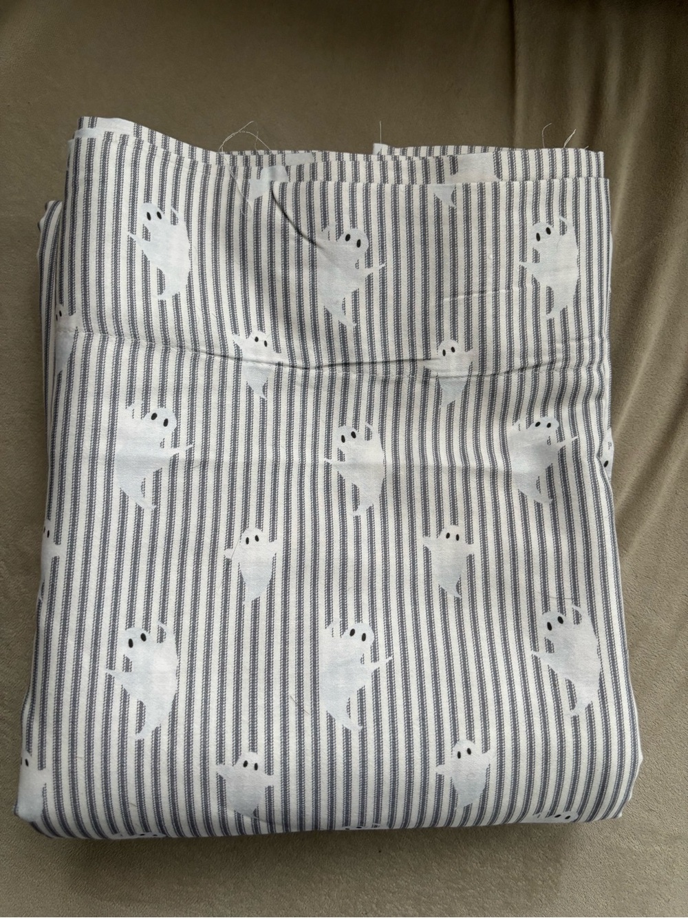 New FULL Flat Sheet Halloween Spooky Ghost White Grey Cotton